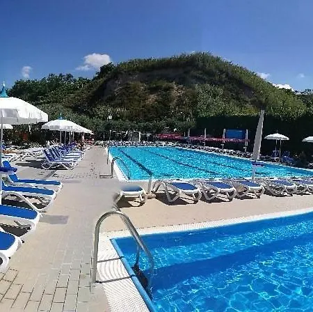 Villa Lucci شقة باكولي